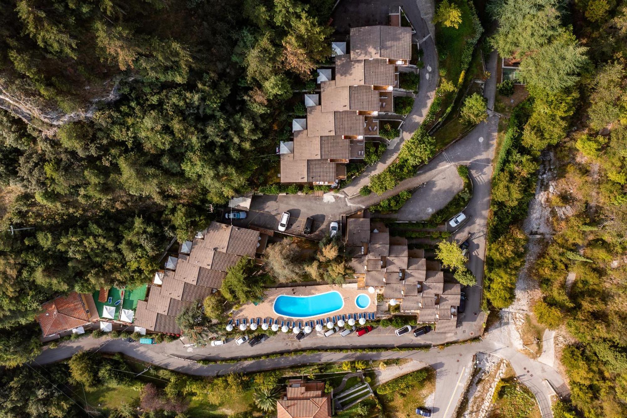 Residence Oasi ลีโมเนซุลการ์ดา ภายนอก รูปภาพ